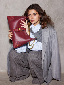 Sac hobo tendance et élégant en cuir marron chocolat, résistant à l'eau, avec une seule bandoulière chaîne, pour femme, idéal pour les soirées. - Product Image 1