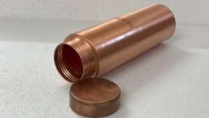 Botella de Agua de Cobre Puro de Doble Pared con Tapa Hermética para Bebidas Ayurvédicas, Uso en Casa, Oficina, Viajes y Actividades al Aire Libre - Product Image 3