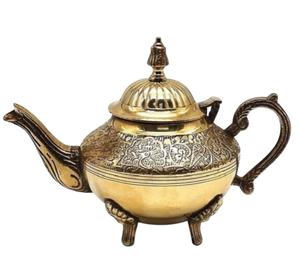 Théière en laiton artisanale à finition antique avec motif floral gravé, bouilloire à thé en métal décorative pour la décoration de la maison et les cadeaux - Product Image 1