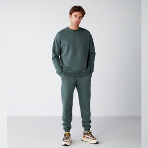 Conjunto de Sudadera y Pantalón Deportivo Minimalista para Hombre, Color Verde Azulado, 100% Algodón, Estilo Urbano, Silueta Regular con Hombros Caídos, Marca Crescent Wear - Product Image 1