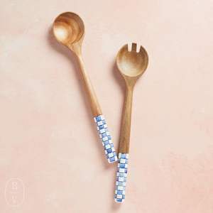 Juego de servidores de ensalada de diseño versátil con mango de madera natural y estampado en esmalte, cubiertos para servir ensalada a bajo precio de fábrica. - Product Image 1