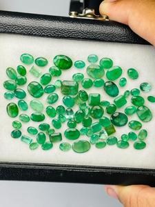 Lot de pierres précieuses en émeraude naturelle, taille mixte, qualité AAA, super lustre, belle couleur verte, disponible à prix avantageux pour la création de bijoux. - Product Image 3
