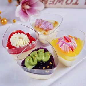 Hot Selling 175ml Triangle Shape Transparent Footed Dessert Cups <b>Mini</b> Parfait Yogurt Mousse Pudding Cups Wedding Catering Event - Product Image 4