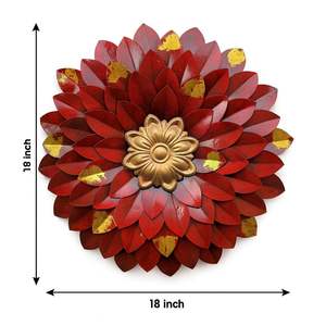 งานศิลปะติดผนังโลหะ รูปดอกไม้สีแดงประดับด้วยสีทองตรงกลาง ของตกแต่งผนังแบบ 3 มิติ สำหรับตกแต่งบ้านและสำนักงาน ขนาด 18 x 18 นิ้ว - Product Image 2