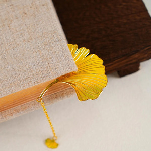 Wholesale High Quality Decorative genuine leather <b>bookmark</b> with maple leaf design for journals and planners in reasonable price - Product Image 3