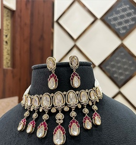 Magnifique ensemble collier et boucles d'oreilles en moissanite de qualité supérieure, finition or, pour collection de mariage, pour femmes - Product Image 2
