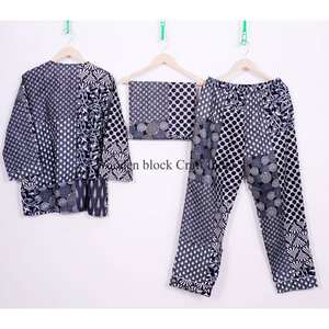 Ensemble de pyjama pour femmes, élégant, en coton, col rond, manches longues, imprimé jungle, confort ultime, douceur, respirant - Product Image 5