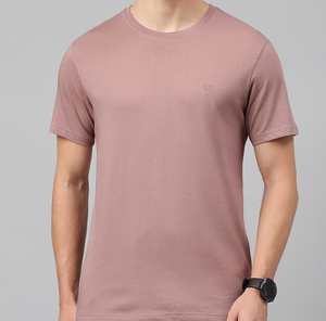 Camiseta básica de algodón para hombre OEM, de corte regular, manga corta, ligera, informal, para entrenamiento deportivo, viajes y uso diario. - Product Image 5
