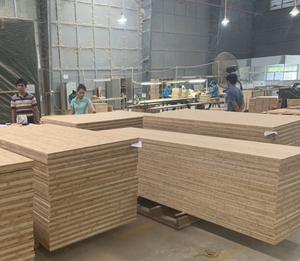 Panel de Madera Contrachapada de Abedul de Grado Comercial para Fabricación de Muebles de Cocina |   E0/E1/ CARB |   Resistente al Agua - Product Image 6