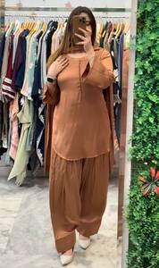 Conjunto Elegante de Satén Verde Menta para Mujer, Top y Pantalones con Dupatta, Corte Regular, Estilo Étnico para Bodas y Fiestas - Product Image 5