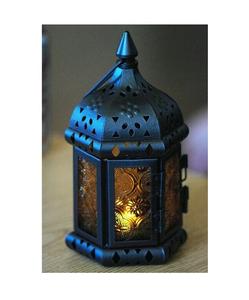 Elegante Linterna Marroquí de Metal para Iluminación con Velas, Decoración del Hogar y Aplicaciones de Diseño Interior de Alta Gama - Product Image 1