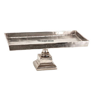 ถาดเสิร์ฟไม้ดีไซน์หรูหราสำหรับวางอาหารและของหวาน ถาดเสิร์ฟไม้คุณภาพสูงพร้อมหูจับลายดอกไม้สีทอง - Product Image 6