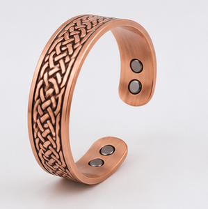 Pulsera Magnética de Cobre Puro con Tejido Infinito Artesanal, Joyería Metálica de Diseño Exquisito, Regalo Promocional Novedoso - Product Image 1