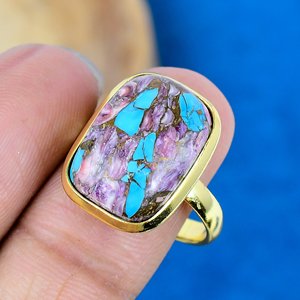 Bague artisanale en argent sterling 925 plaqué or 18 carats avec pierre précieuse naturelle en forme de coussin de coquille d'huître épineuse violette - Product Image 3