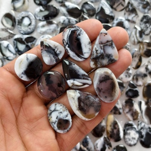 Lot de cabochons en agate dendritique naturelle pour la fabrication de bijoux 15x15x3mm 29x20x3mm - Poids moyen 15 carats - Product Image 1