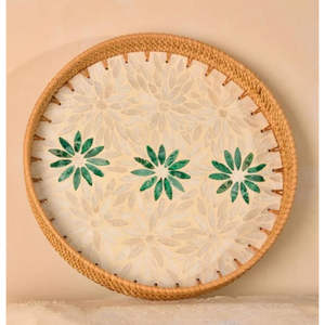 Plateau de service rond en rotin artisanal avec incrustation de nacre, rustique, multifonctionnel, pour la salle à manger, les réceptions et la décoration intérieure - Product Image 6