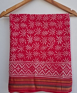 Paréo de plage en coton imprimé à la main rouge avec bordure Zari, motif floral, léger, style bohème, couverture de plage, écharpe indienne imprimée - Product Image 6