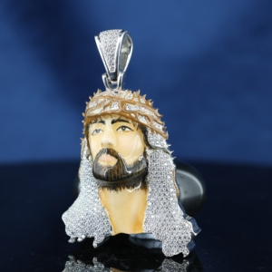 Colgante de Lujo Personalizado con Diamantes Moissanite VVS, Diseño 3D, Plata de Ley S925, Chapado en Oro de 18K, Estilo Hip Hop - Product Image 2