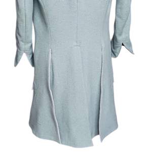 Reproduction d'un frock-coat pour homme du XVIIIe siècle, souvent utilisé pour les reconstitutions historiques. - Product Image 2