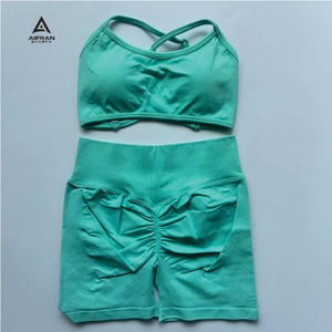 Conjunto de sujetador deportivo sin costuras AIFRAN para mujer, top con espalda cruzada, shorts de cintura alta con efecto levanta glúteos, Spandex/Nylon, soporte medio, extraíble - Product Image 5
