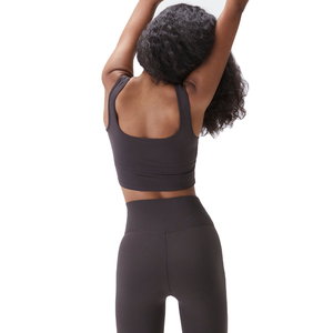 Soutien-gorge de sport élégant pour femmes, fabriqué avec un matériau respirant à séchage rapide, design sans coutures et maintien optimal, confortable pour l'entraînement. - Product Image 3