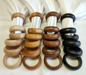Anneaux de serviette en bois faits à la main, modernes, écologiques, personnalisables, élégants pour la mise en table, en bois naturel, créations Lavie, largeur 5 cm - Product Image 3