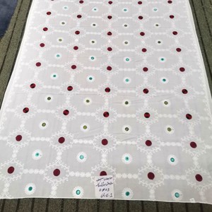 Vente en gros de hijabs en voile de coton brodé pour femmes, châle floral respirant et léger, foulard musulman, OEM ODM personnalisé - Product Image 6