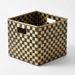 Cube de rangement tissé Bunai en fil de fer doré noir fait main (30 cm) pour la décoration de la maison, des hôtels et des mariages - Product Image 1