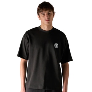 T-shirt en coton noir surdimensionné pour homme, logo minimaliste sur la poitrine, streetwear, manches courtes, tee-shirt décontracté tendance, vente en gros, fabricant OEM - Product Image 2