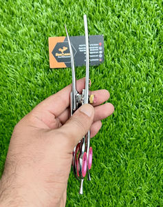 Tijeras de Peluquería Profesionales de Acero Inoxidable para Corte de Cabello, para Uso en Salones de Belleza, con Certificación CE - Product Image 3