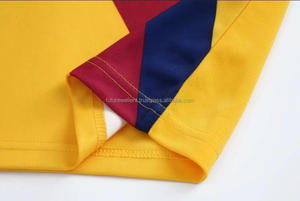 Meilleure vente d'uniformes de football 100% polyester sublimés de haute qualité à séchage rapide respirant avec un nouveau design d'uniformes de football personnalisés - Product Image 2