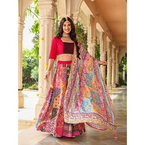 Lehenga Choli de Seda Rosa para Mujer Jiyana con Trabajo de Espejos, Talla XS, Top de Manga Media - Product Image 1