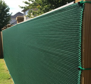 Green <b>Plastic</b> <b>Mesh</b> Net Fence Outdoor Protective Screen for Yard Garden Playground Field - Product Image 5