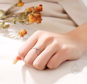 แหวนไขว้ตอกในแหวนไขว้เงินแท้ X แหวนครอสโอเวอร์ขนาดแหวนรูปทรงเรขาคณิตและมินิมอล - Product Image 2