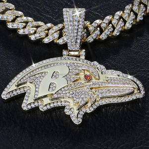 Pendentif en diamant moissanite hip hop glamour en plaqué or jaune avec diamants VVS pendentif en forme d'aigle personnalisé à porter quotidiennement - Product Image 5