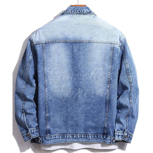 Chaqueta de Invierno Estilo Urbano para Hombre, Diseño Interior Aislado, Aspecto Moderno, Logotipo Frontal, 100% Algodón, Uso Diario en Invierno - Product Image 2