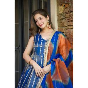 Vestido Anarkali de Diseñador y Dupatta para Fiestas, Ropa India y Pakistaní - Product Image 1