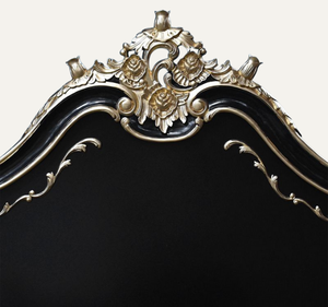 Meubles de chambre à coucher de luxe européens classiques en bois de mahogany massif sculpté à la main, taille king, confortables et durables, finition noir et or - Product Image 5