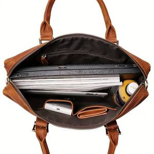 Sac de voyage week-end personnalisé pour homme en polyester imperméable léger toutes saisons avec fermeture éclair pour les voyages, le travail et les activités de plein air - Product Image 4