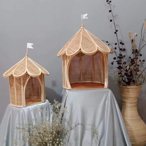 Una cabaña de mimbre para muñecas. Una casa para juguetes. - Product Image 4
