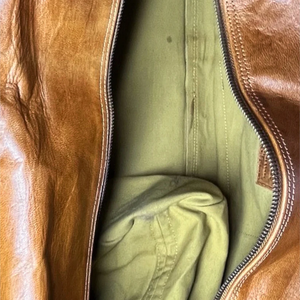 Bolsa de viaje de lona de cuero hecho a mano con estilo vintage de cuero de cabra genuino personalizado con cierre de cremallera - Product Image 3