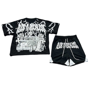Ensemble T-shirt et short pour homme, noir, 100% coton, streetwear, avec logo imprimé numérique personnalisé sur le devant, short assorti, tenue décontractée d'été - Product Image 1