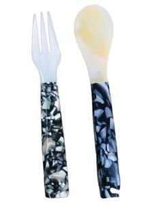 Elegante cuchara vietnamita de nácar hecha de concha de ostra para servir caviar, huevo, helado, café y postres. - Product Image 6