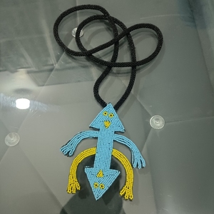 Collares con Colgante de Lagarto Hechos a Mano con Cuentas, Joyería Étnica Tribal, Accesorio de Moda, Diseño Único, Regalo para Mujeres y Hombres, Estilo Boho - Product Image 1