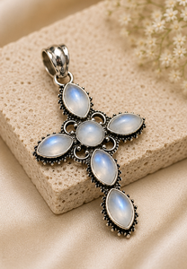 Pendentif Croix en Argent Pierre de Lune Arc-en-ciel – Collier Pierre de Lune Taille Marquise, Bijou Bohème Fait Main en Argent Sterling 925, Cadeau - Product Image 1