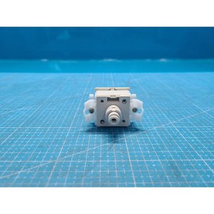 Interruptor de Presión de Vacío Digital SMC ZSE30A-C4H-B-M, Usado, Piezas de Equipos Semiconductores Legacy - Product Image 1
