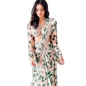 Ensemble de sari et de chemisier en viscose géorgette douce de style Bollywood pour femmes ethniques indiennes - Style Lehenga de mariée - Product Image 1