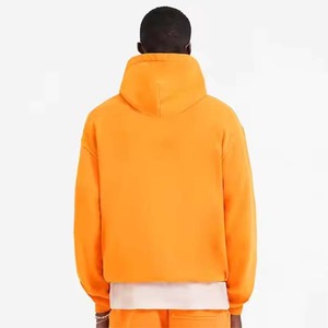 Sudadera con Capucha Oversize de Algodón Grueso de 400GSM con Logo Personalizado, Ajuste Holgado, Color Naranja Sólido, Estilo Urbano para Hombre - Product Image 2