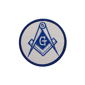 Écusson maçonnique brodé bleu et blanc avec le symbole du carré et de la compas - Product Image 1