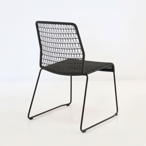 Ensembles de restaurant en bois massif, table et chaises, design moderne et élégant, prix négociable - Product Image 4